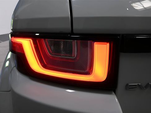 Used 2018 Land Rover Range Rover Evoque SE AWD/4WD image 34