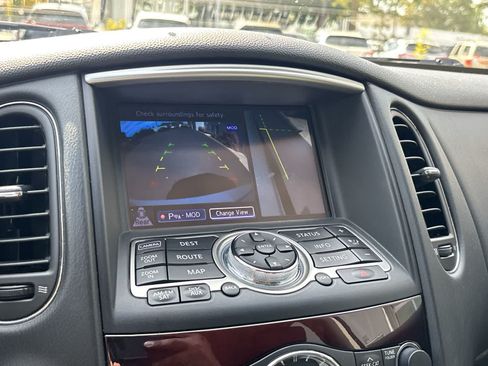 Used 2017 INFINITI QX50 AWD w/ Premium Plus Package image 24