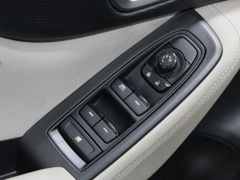 Used 2021 Subaru Forester AWD/4WD image 4