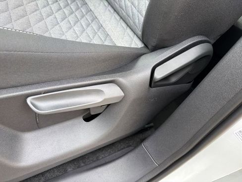 New 2026 Volkswagen Tiguan S image 13