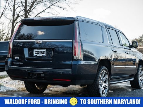 Used 2019 Cadillac Escalade ESV Luxury image 5
