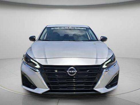 Used 2024 Nissan Altima 2.5 S FWD image 4