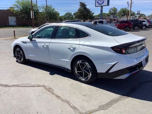Used 2025 Hyundai Sonata SEL FWD image 16