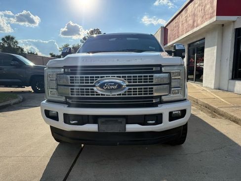 Used 2017 Ford F250 Platinum w/ Platinum Ultimate Package AWD/4WD image 9