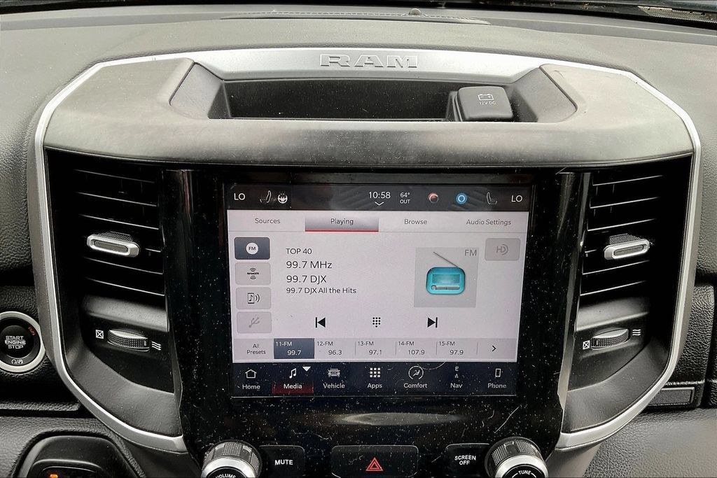 Used 2022 RAM 1500 Big Horn AWD/4WD image 9