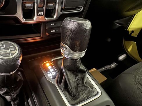 Used 2022 Jeep Wrangler Unlimited Sport image 26