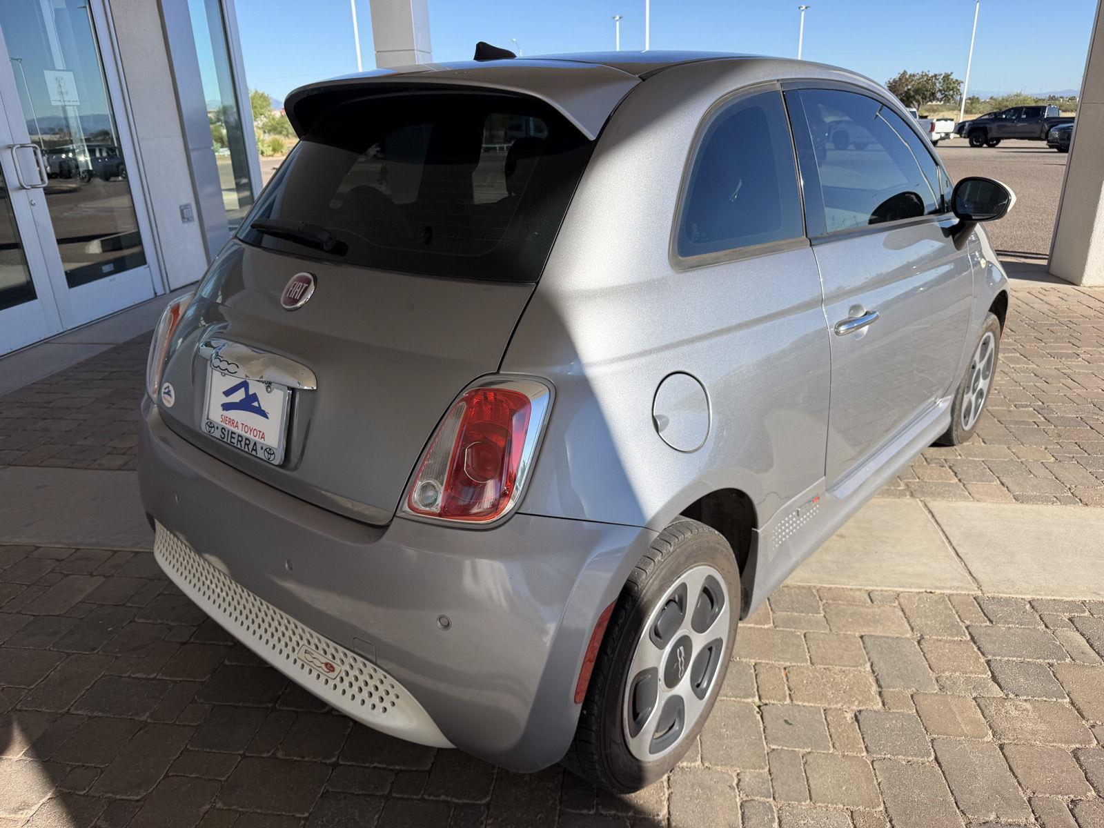 Used 2016 FIAT 500 e FWD image 5