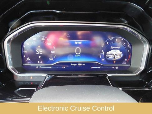 Used 2025 Chevrolet Silverado 1500 LT w/ Convenience Package II image 29