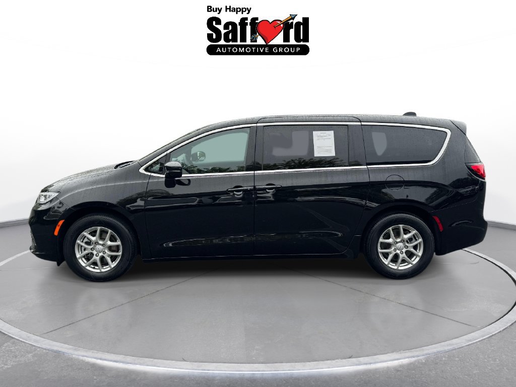 Used 2026 Chrysler Pacifica Select FWD image 4