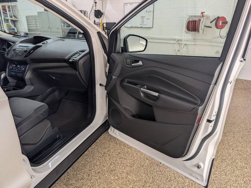 Used 2018 Ford Escape SE AWD/4WD image 17