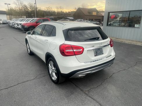Used 2017 Mercedes-Benz GLA 250 4MATIC image 4