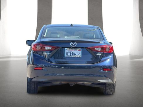 Used 2017 MAZDA MAZDA3 Touring w/ Popular Equipment Package FWD image 5