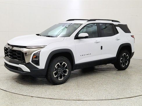 New 2026 Chevrolet Equinox ACTIV FWD image 3