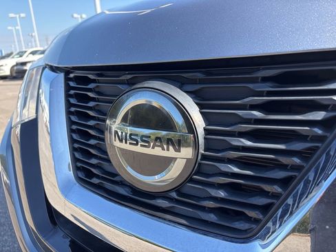 Used 2020 Nissan Rogue SL image 11