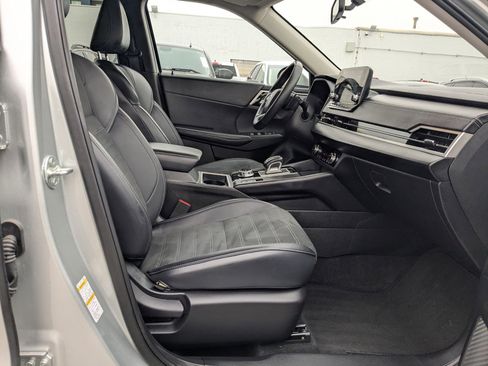 Used 2024 Mitsubishi Outlander SE image 29