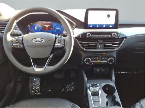 Used 2022 Ford Escape SEL w/ Technology Package image 4