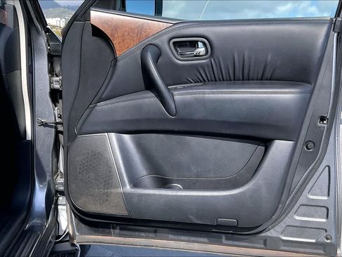 Used 2023 Nissan Armada SL w/ Captain's Chairs Package RWD image 28