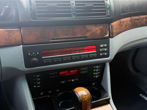 Used 2003 BMW 540i Sedan image 33