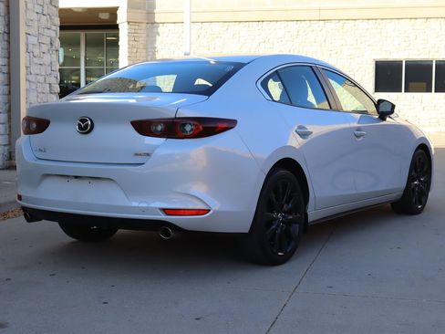 Used 2024 MAZDA MAZDA3 s FWD image 3