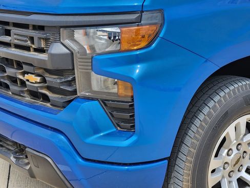 Used 2022 Chevrolet Silverado 1500 Custom RWD image 8