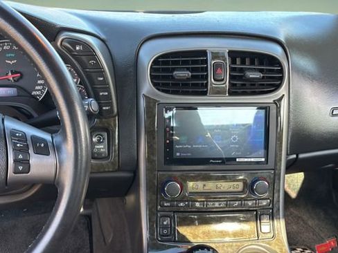 Used 2007 Chevrolet Corvette Convertible w/ Preferred Equipment Group image 10