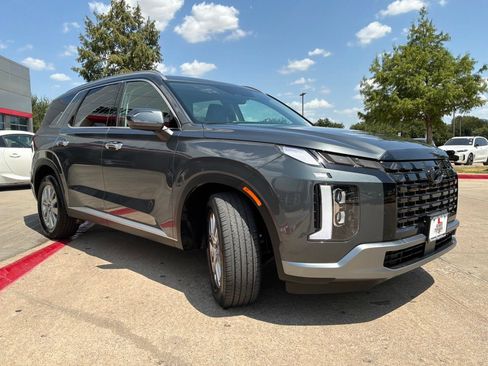 Used 2025 Hyundai Palisade SEL FWD image 4