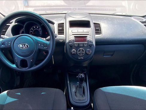Used 2013 Kia Soul FWD image 10