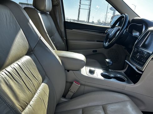 Used 2014 Jeep Grand Cherokee Limited image 12