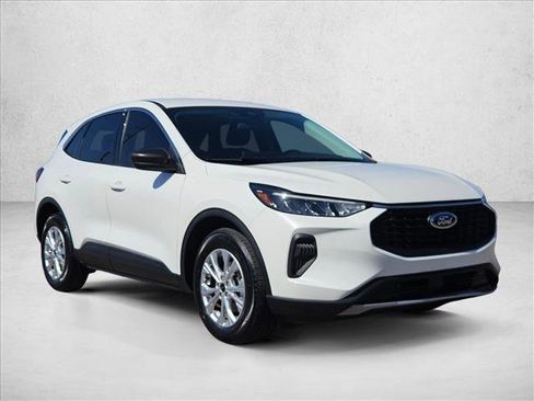 Used 2023 Ford Escape Active w/ Tech Pack #1 image 3