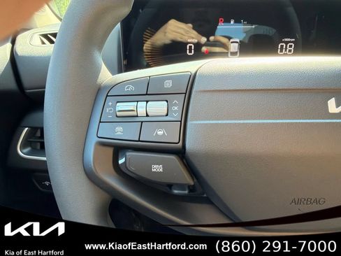 New 2026 Kia K4 FWD image 24