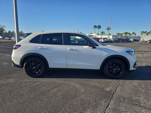 Used 2023 Honda HR-V Sport image 3