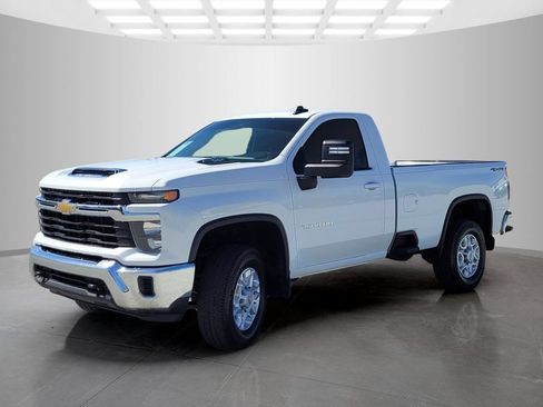 Used 2024 Chevrolet Silverado 2500 LT AWD/4WD image 8