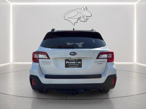 Used 2019 Subaru Outback 3.6R Limited w/ Popular Package #2 AWD/4WD image 4