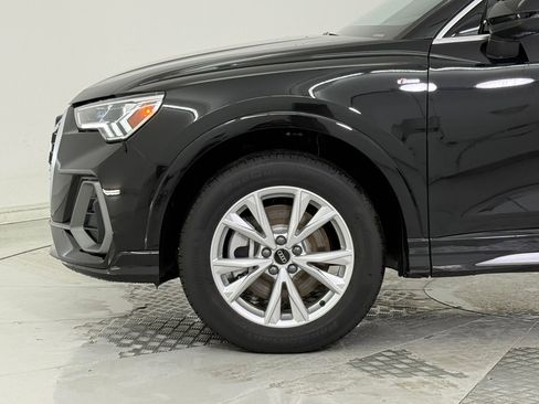 New 2025 Audi Q3 2.0T Premium image 24