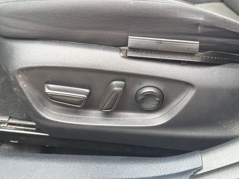 Used 2020 Toyota Camry LE w/ Carpet Mat Package image 11