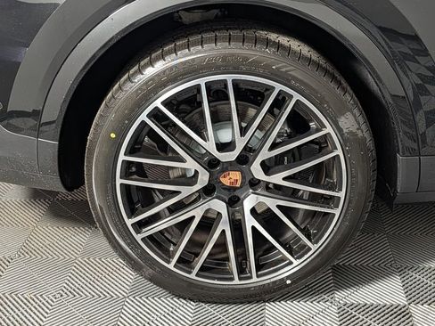 New 2026 Porsche Cayenne Coupe image 13