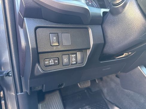 Used 2020 Toyota Tacoma TRD Sport image 15