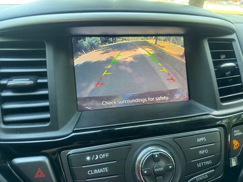 Used 2018 Nissan Pathfinder S FWD image 25