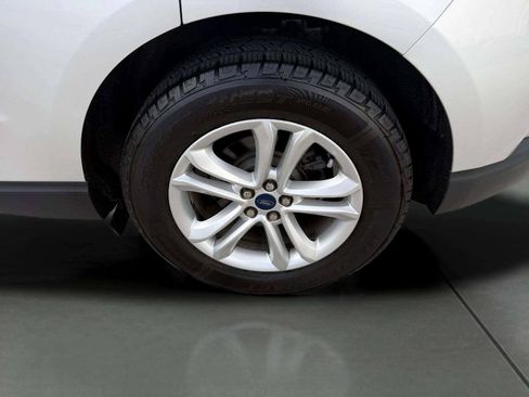 Used 2019 Ford Edge SEL w/ Equipment Group 201A AWD/4WD image 17