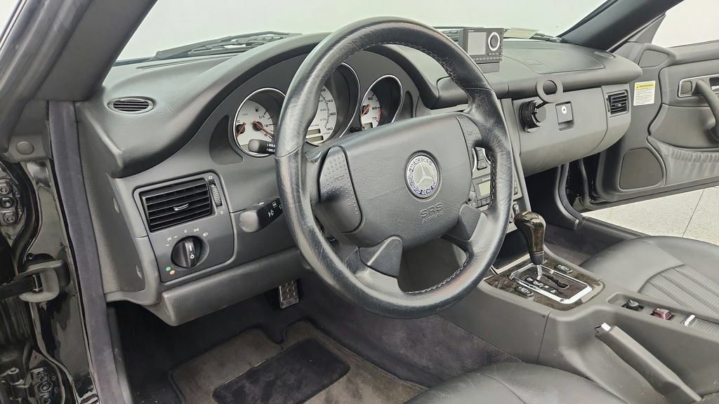 Used 2002 Mercedes-Benz SLK 32 AMG image 41