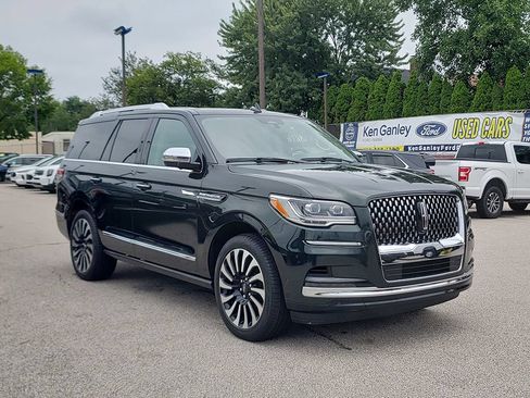 Used 2024 Lincoln Navigator Black Label AWD/4WD image 3