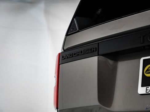 Used 2024 Toyota Land Cruiser image 29