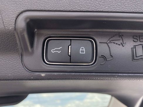 Used 2026 Ford Explorer Active RWD image 9