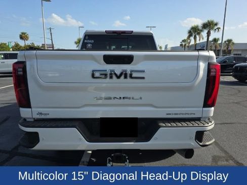 Used 2025 GMC Sierra 2500 Denali Ultimate AWD/4WD image 9