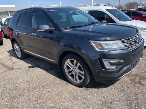 Used 2017 Ford Explorer Limited w/ Equipment Group 301A image 17