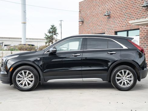 Used 2022 Cadillac XT4 Premium Luxury w/ Sun And Sound Package AWD/4WD image 3