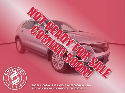 Used 2024 Cadillac XT4 Luxury w/ Cold Weather Package image 1