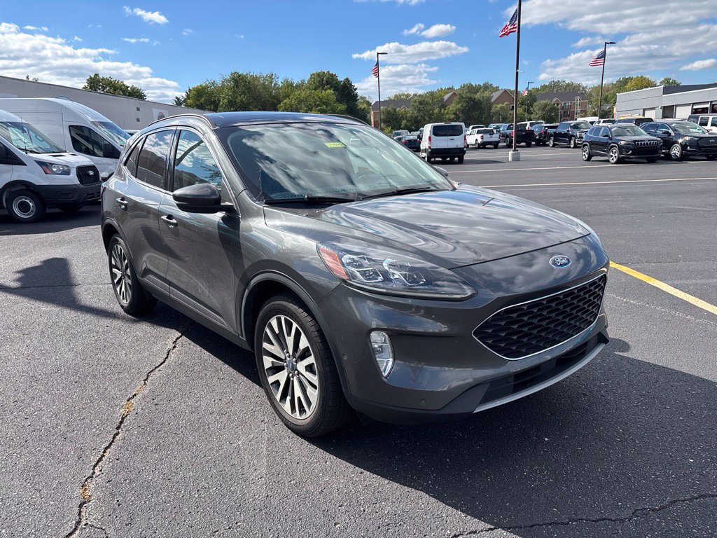 Used 2020 Ford Escape Titanium AWD/4WD image 3