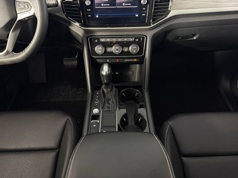 Used 2023 Volkswagen Atlas Cross Sport SE FWD image 17