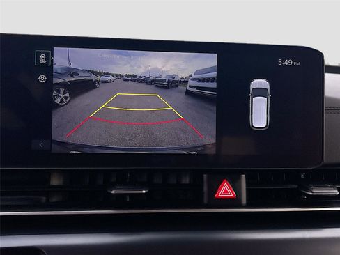 Used 2025 Kia Carnival FWD image 14